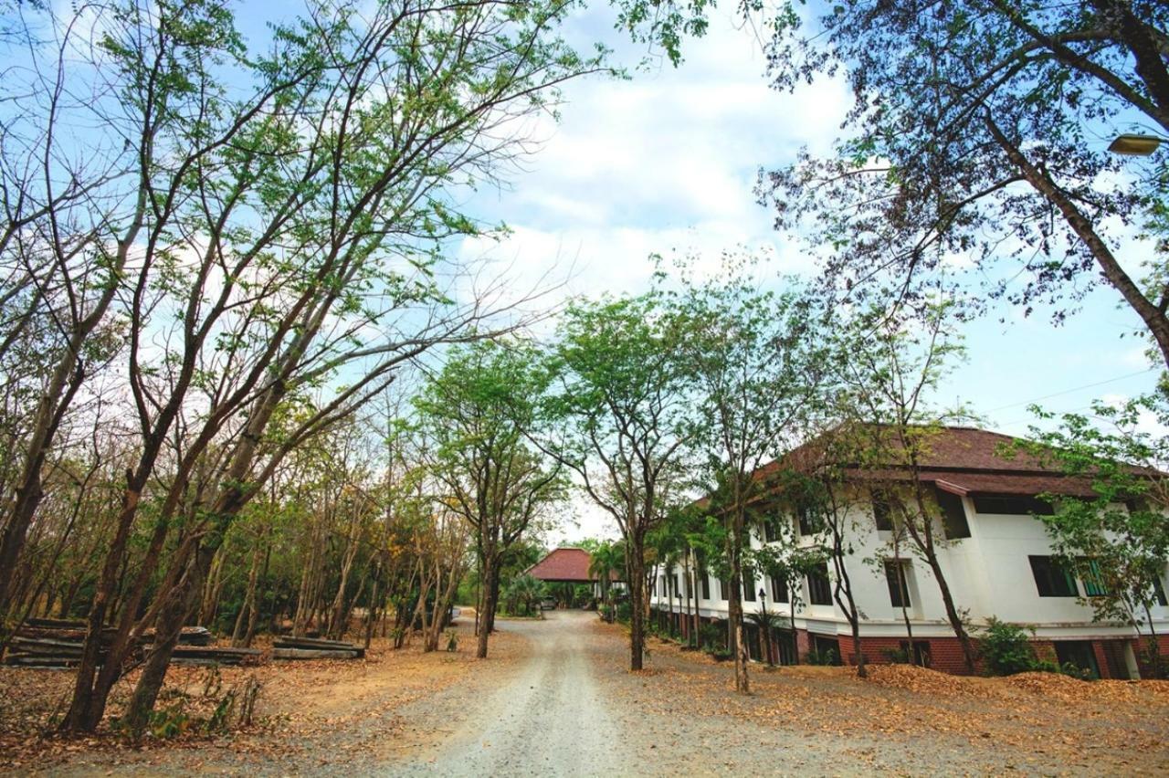 Tak Andaman Resort & Hotel Exterior photo
