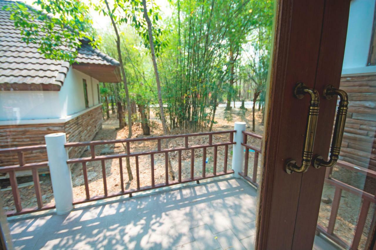 Tak Andaman Resort & Hotel Exterior photo